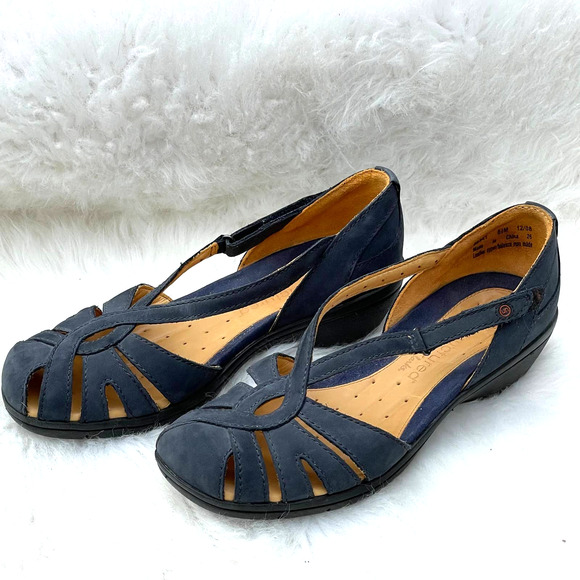 clarks structured sandals